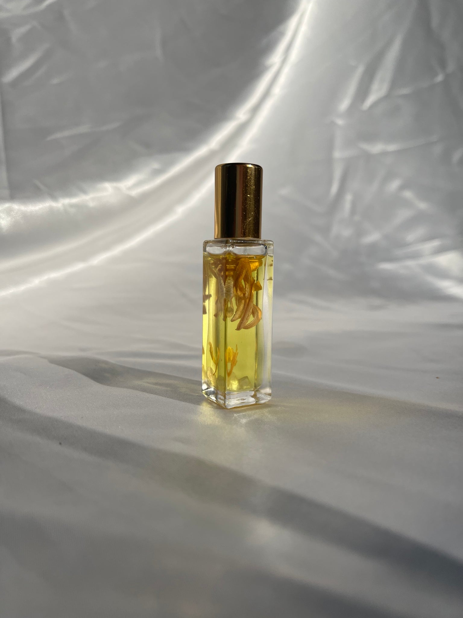 Divine Roll-on Body Oil - Align with Abundance